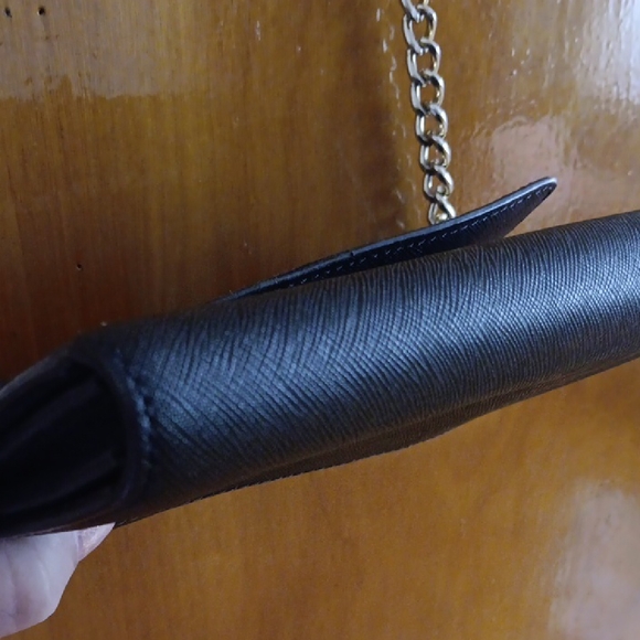 Michael Kors Black Crossbody Bag with Chain Strap - Picture 4 of 6